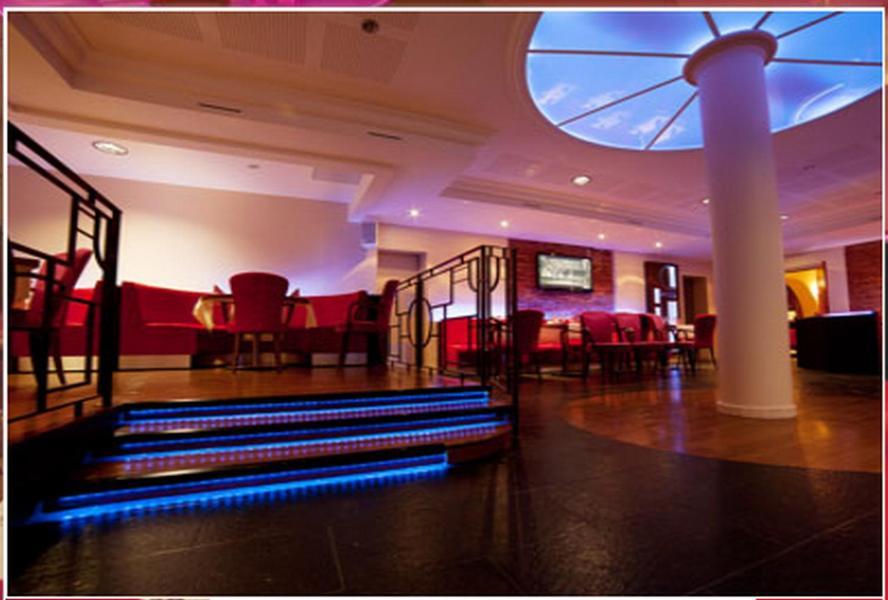 Logis Hotels - Hotel Restaurant L Enclos Donneville ภายนอก รูปภาพ